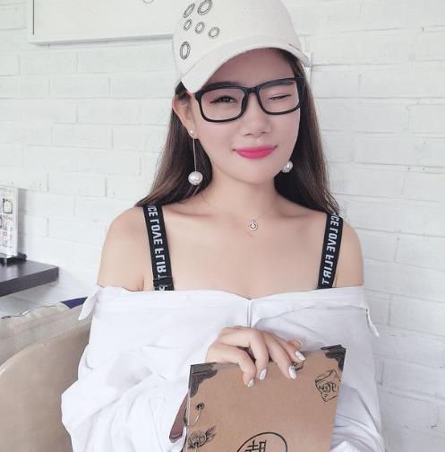 变着花样秀肩带:6款防滑水钻性感肩带推荐(图) 变着花样秀肩带:6款防滑水钻性感肩带推荐(图)