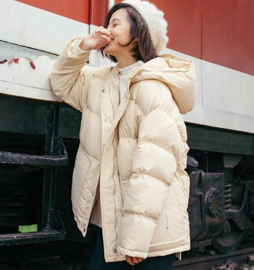 新款下摆翻领小棉袄的多种搭配:时尚又保暖(图) 新款下摆翻领小棉袄的多种搭配:时尚又保暖(图)