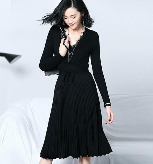 显高显瘦连衣裙推荐:圆领高腰大摆A字裙搭配(图) 显高显瘦连衣裙推荐:圆领高腰大摆A字裙搭配(图)