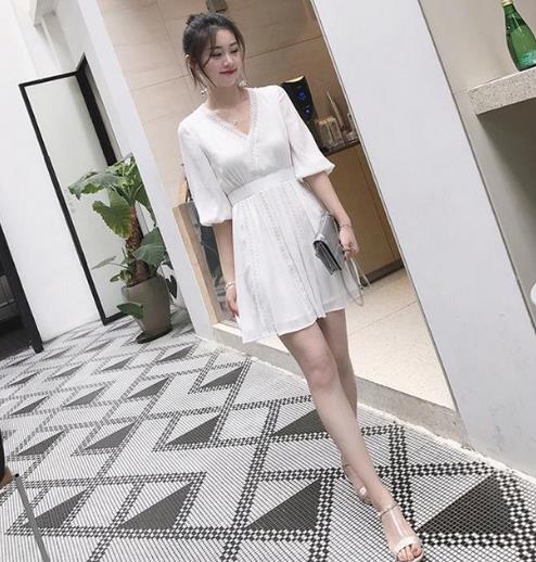 新款时尚连衣裙：6款蕾丝连衣裙穿出女神范（图）