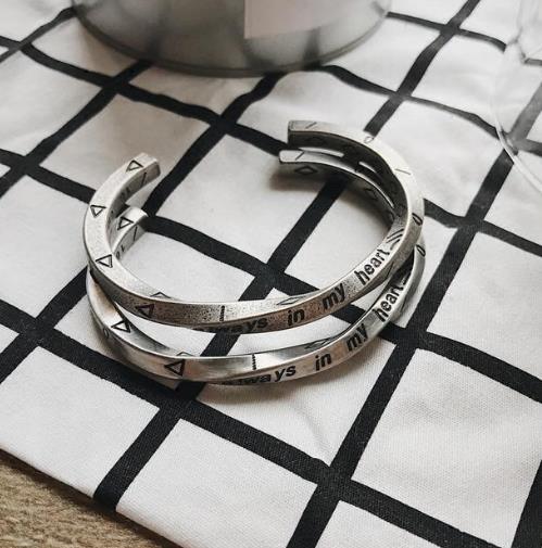 优雅大气时尚的欧美圆环手环多种搭配推荐（图）