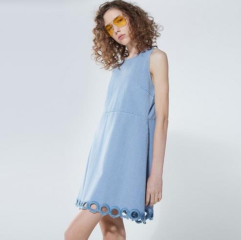 早秋收腰V领连衣裙2017:新款V领连衣裙推荐 早秋收腰V领连衣裙2017:新款V领连衣裙推荐