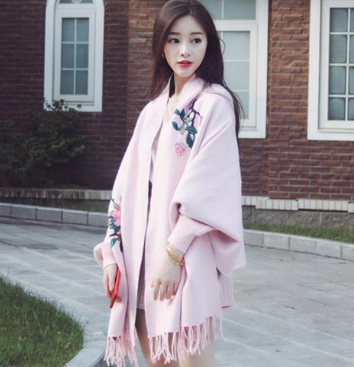 时尚感超强的加厚貂绒大衣外套:女神范十足(图) 时尚感超强的加厚貂绒大衣外套:女神范十足(图)