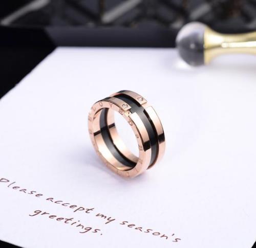 简约大方日韩版时尚个性混搭戒指搭配推荐(图) 简约大方日韩版时尚个性混搭戒指搭配推荐(图)