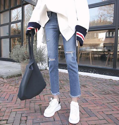 矮个子也能穿出大高个既视感:高腰牛仔裤搭配(图) 矮个子也能穿出大高个既视感:高腰牛仔裤搭配(图)