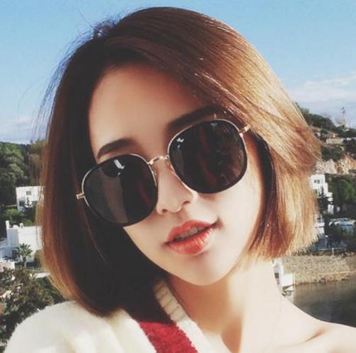 李小璐同款彩色透明太阳镜:简约又不失典雅(图) 李小璐同款彩色透明太阳镜:简约又不失典雅(图)