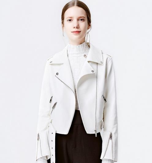 秋冬必不可少的外套：时尚蝙蝠袖皮质短外套（图）