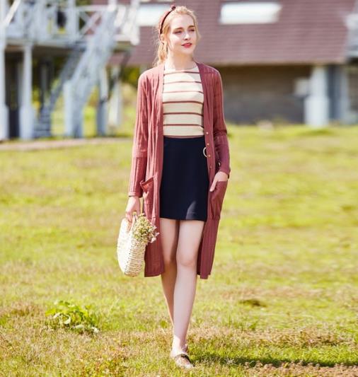 一件夹克衫的张扬自信：灯笼袖纯色夹克衫搭配（图）