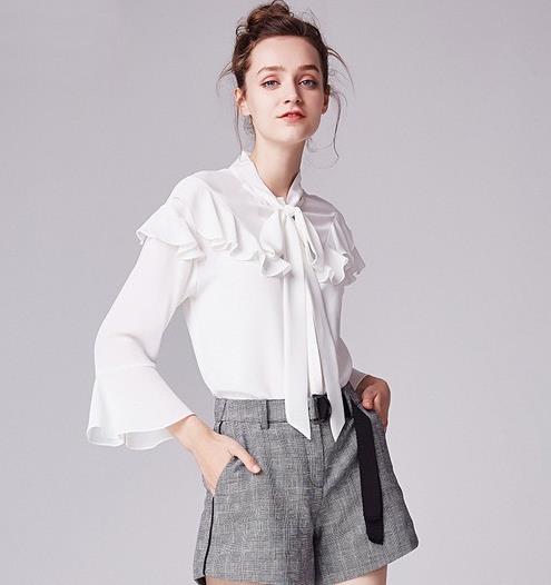 系带荷叶边长袖衬衫搭配:6款衬衫搭出优雅甜美范 系带荷叶边长袖衬衫搭配:6款衬衫搭出优雅甜美范