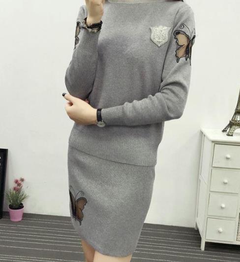 秋冬必备时尚针织毛衣连衣裙搭配：显瘦又保暖（图）