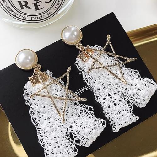 出街懂得带副精致耳环：气质长款流苏耳环分享（图）