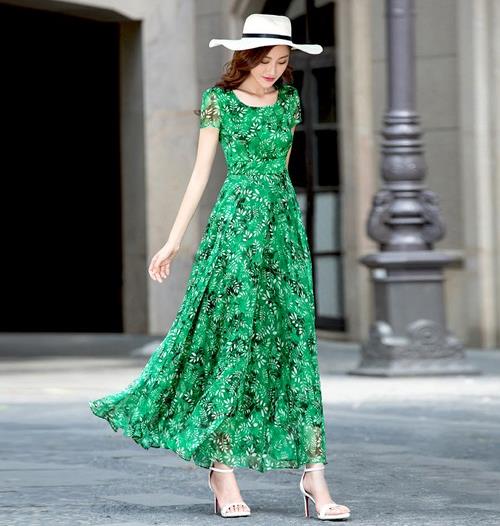 露肩网纱连衣裙两件套：彰显女人味连衣裙推荐