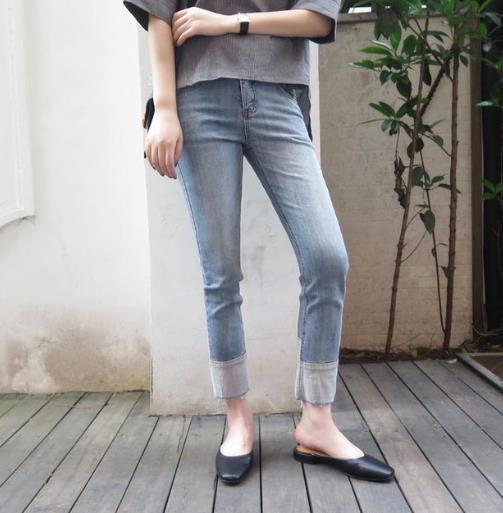 今年流行这样的直筒牛仔裤：超级遮肉还显瘦（图）