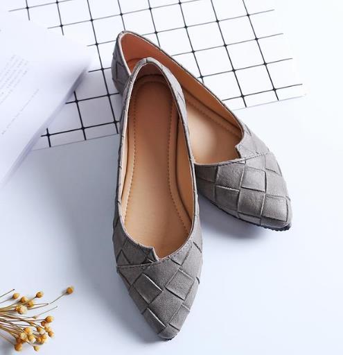 秋季必备单品豆豆鞋：蝴蝶结浅口豆豆鞋搭配（图）