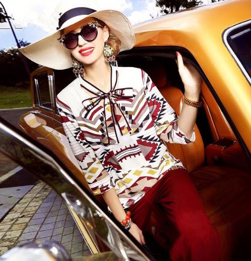 时尚套装典雅有型：性感蕾丝拼接连体裤套装（图）