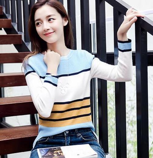 韩版修身低领毛衣怎么搭配才能性感又减龄（图）