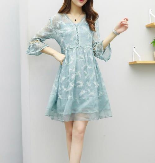 韩版时尚气质显瘦连衣裙搭配：知性优雅又大方（图）