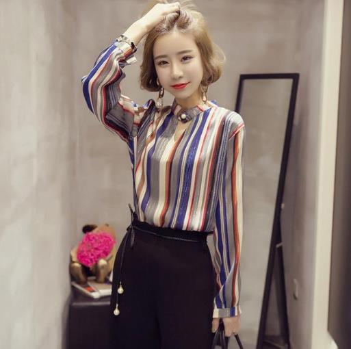 衬衫是女神必备单品:时尚灯笼袖雪纺衬衫分享 衬衫是女神必备单品:时尚灯笼袖雪纺衬衫分享