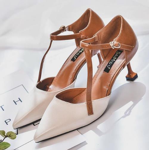 秋季怎能少了高跟鞋：浅口细跟高跟鞋搭配（图）