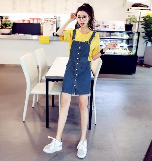 胖姑娘穿上大码衬衫：遮肉显瘦宽松长袖衬衫（图）