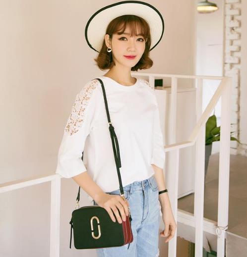 胖姑娘穿上大码衬衫：遮肉显瘦宽松长袖衬衫（图）