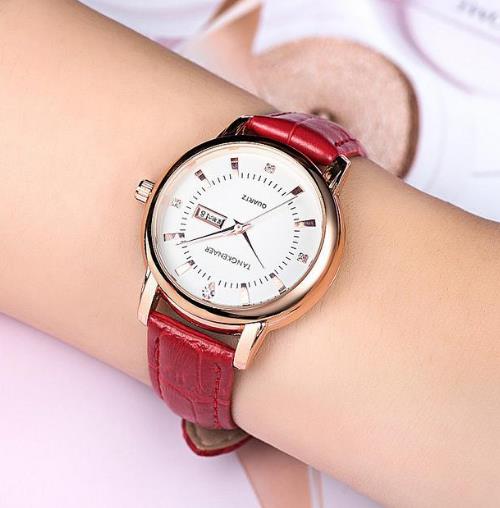 6款简约并不简单的防水尼龙帆布手表搭配(图) 6款简约并不简单的防水尼龙帆布手表搭配(图)