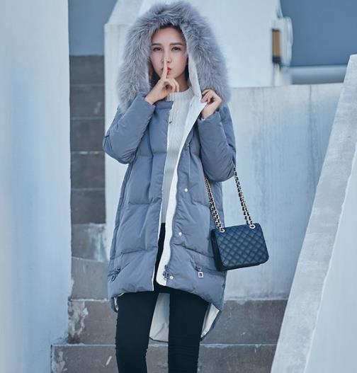 羽绒服的多种搭配:金丝绒大毛领羽绒服推荐(图) 羽绒服的多种搭配:金丝绒大毛领羽绒服推荐(图)