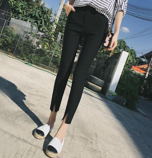 今年女神们都在穿紧身裤：时尚紧身裤突出大长腿