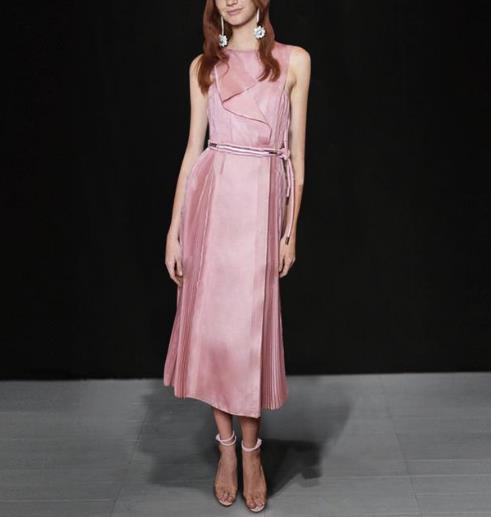 明星同款修身收腰连衣裙搭配：演绎高雅韵味（图）