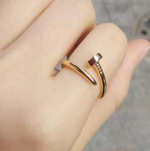 复古漂亮的珍珠多件套戒指搭配：超级显手指修长