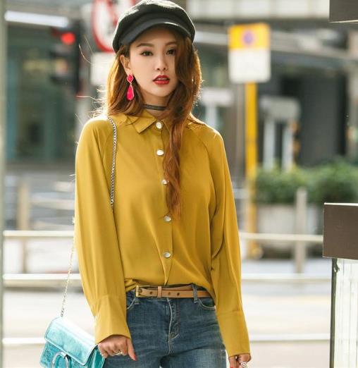 秋季必备镂空刺绣V领衬衫:6款衬衫彰显优雅名媛范 秋季必备镂空刺绣V领衬衫:6款衬衫彰显优雅名媛范