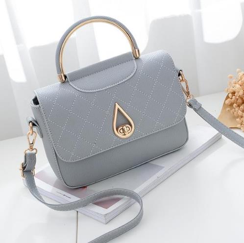 精美时尚韩版花朵链条包:轻松绽放无限魅力(图) 精美时尚韩版花朵链条包:轻松绽放无限魅力(图)