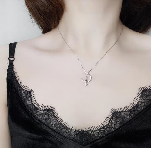 韩版锁骨链简约流苏项链:时尚大气项链推荐(图) 韩版锁骨链简约流苏项链:时尚大气项链推荐(图)