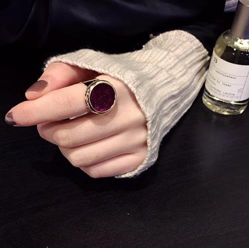 长款百搭流苏耳饰的多种搭配：气质简约耳饰分享