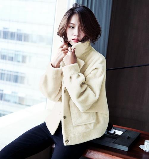 初秋必备韩版百搭加厚宽松显瘦呢子大衣搭配(图) 初秋必备韩版百搭加厚宽松显瘦呢子大衣搭配(图)