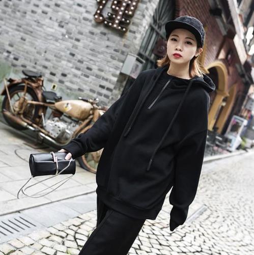 秋季新款卫衣：显瘦蝴蝶绣花加绒卫衣分享（图）