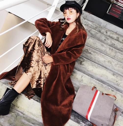 宽松短款丝绒羽绒服搭配:6款羽绒服打造青春活力 宽松短款丝绒羽绒服搭配:6款羽绒服打造青春活力