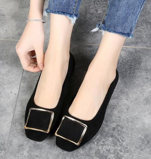 6款时尚又养脚的豆豆鞋：新款韩版尖头豆豆鞋（图）