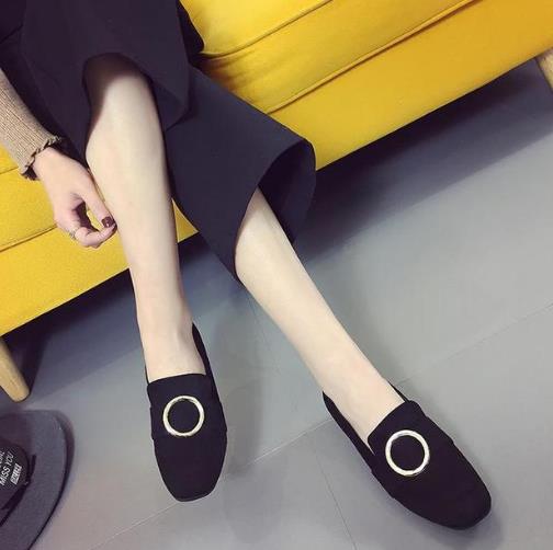 6款时尚又养脚的豆豆鞋：新款韩版尖头豆豆鞋（图）