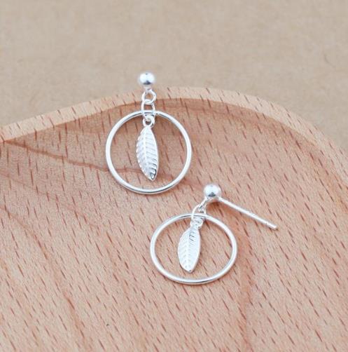 6款彰显清新女人味的星星S925纯银耳夹分享(图) 6款彰显清新女人味的星星S925纯银耳夹分享(图)