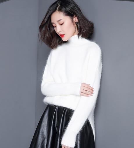 连衣裙搭配V领蝙蝠袖针织衫：打造文艺复古范（图）