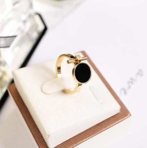 时尚潮人必备个性戒指：日韩版混搭戒指推荐（图）