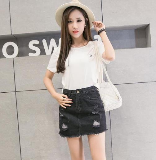 今年正流行的半身裙：显高洋气半身裙彰显女神范