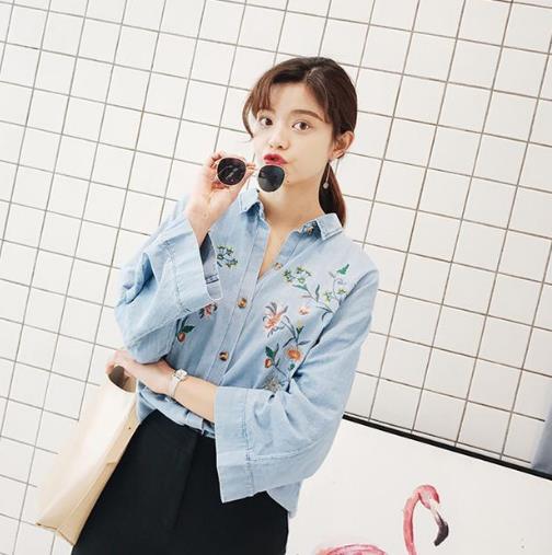 秋季必备蝴蝶喇叭袖棉麻上衣：百搭显瘦又有范（图）