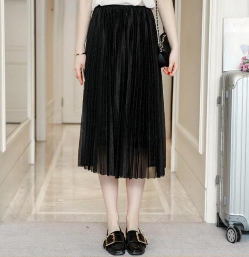 胖mm女生这样穿半身裙: 显高显瘦半身裙搭配(图) 胖mm女生这样穿半身裙: 显高显瘦半身裙搭配(图)