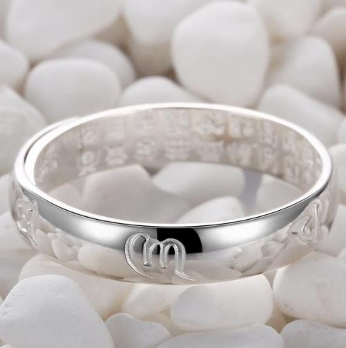 精致又精彩的6款简饰皇冠尾戒搭配推荐（图）