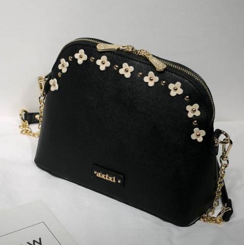 新款韩版花朵链条包：6款链条包打造女神魅力（图）