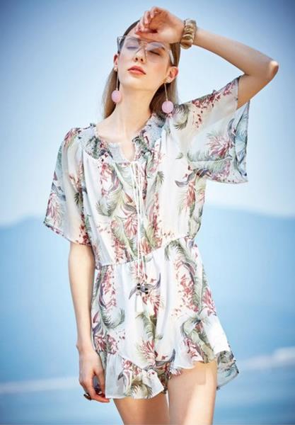 条纹高腰宽松连体裤搭配：低调奢华连体裤（图）