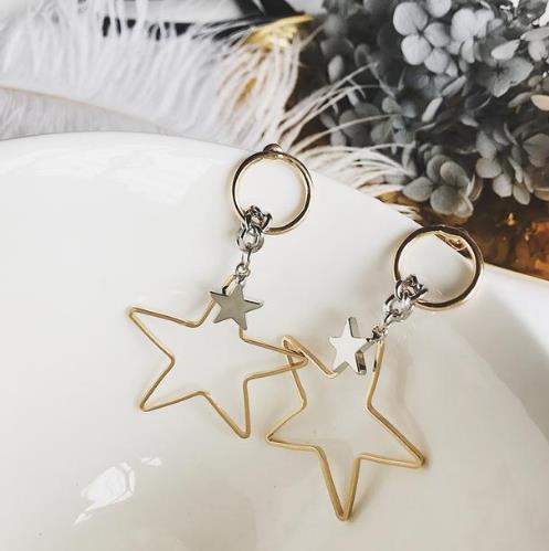 玫瑰金珍珠吊坠项链：6款项链打造优雅迷人女神范