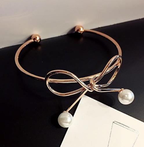 6款时尚韩版花朵手链告诉你什么才是女神范儿（图）